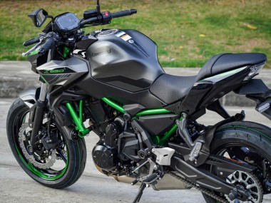 Purchase 2020-2023 Kawasaki Ninja Z650 Motorcycle Fairings - Black Green Canada