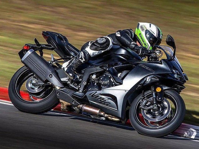 2023-2026 Kawasaki ZX6R Motorcycle Fairing - Matte Black Canada