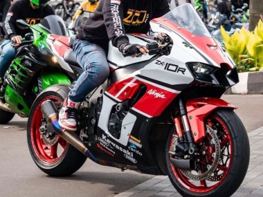 Purchase 2021-2026 Kawasaki ZX10R Motorcycle Fairings - White Red Black Canada