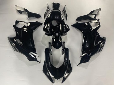 Purchase 2017-2023 Yamaha YZF 600 R6 Motorcycle Fairings - Glossy Black Canada